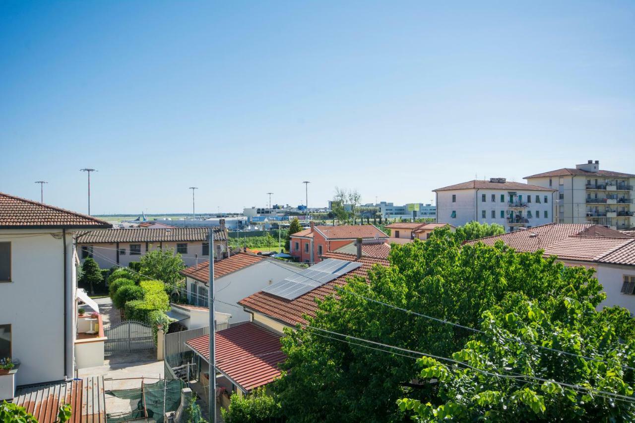 Altido Pampurio Airport Apartment Pisa Buitenkant foto